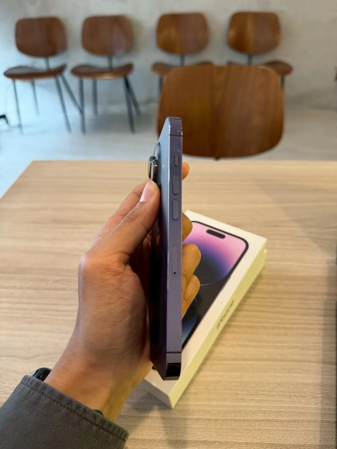 iPhone 14 Pro - Image 3