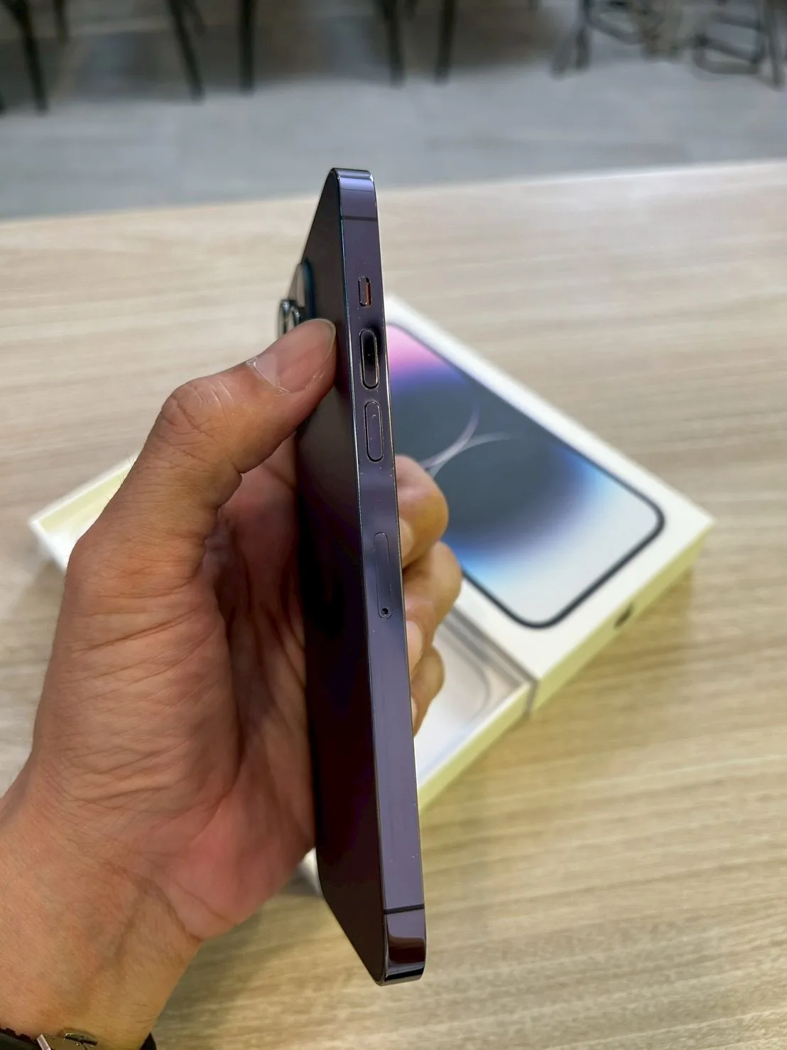 iPhone 14 Pro Max - Image 3