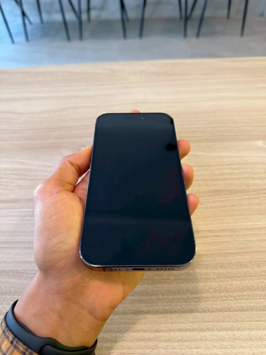 iPhone 14 Pro - Image 2