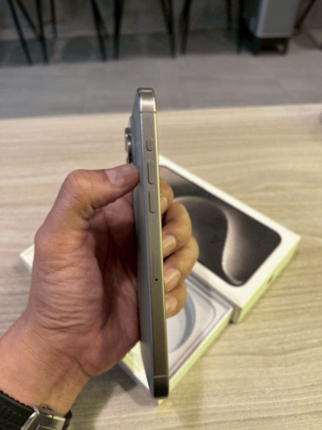 iPhone 15 Pro Max - Image 3