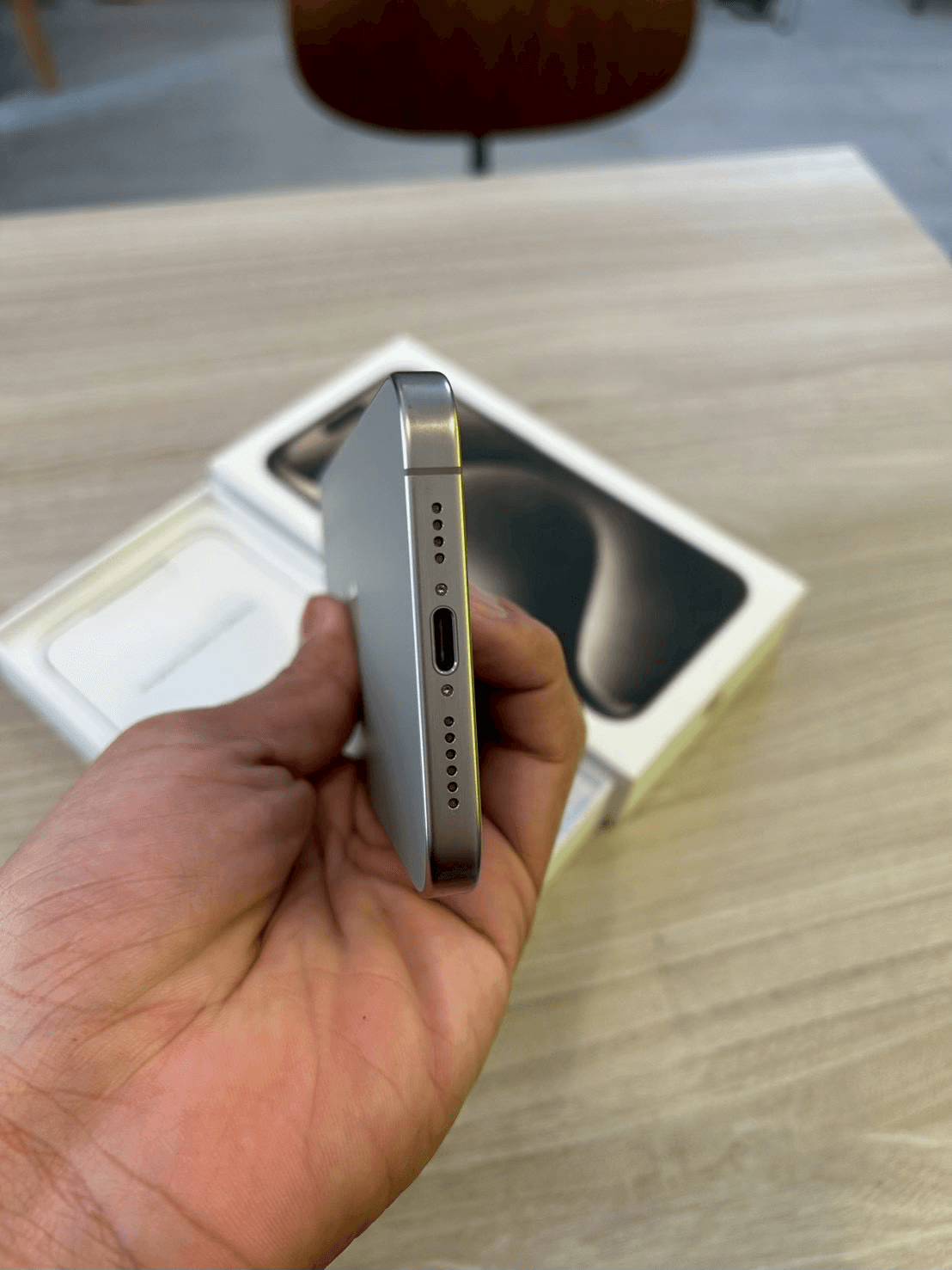 iPhone 15 Pro Max - Image 4