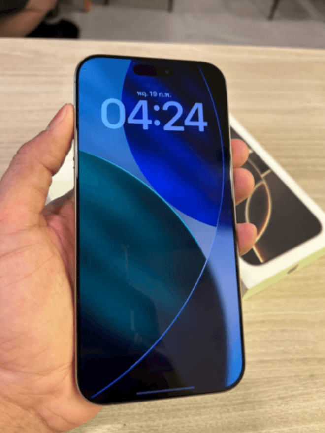 iPhone 16 Pro Max - Image 2