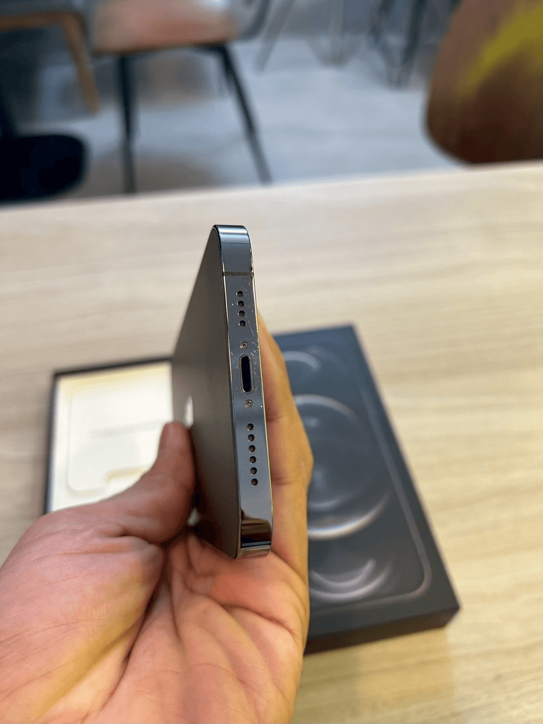 iPhone 12 Pro Max - Image 4