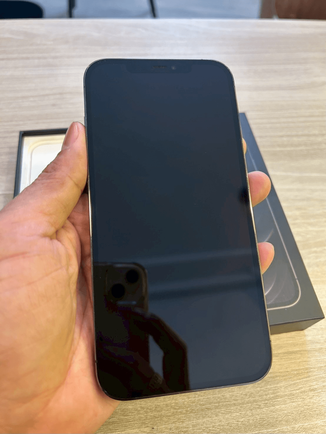 iPhone 12 Pro Max - Image 2