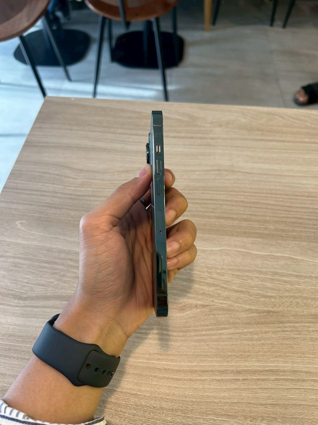 iPhone 13 Pro - Image 3