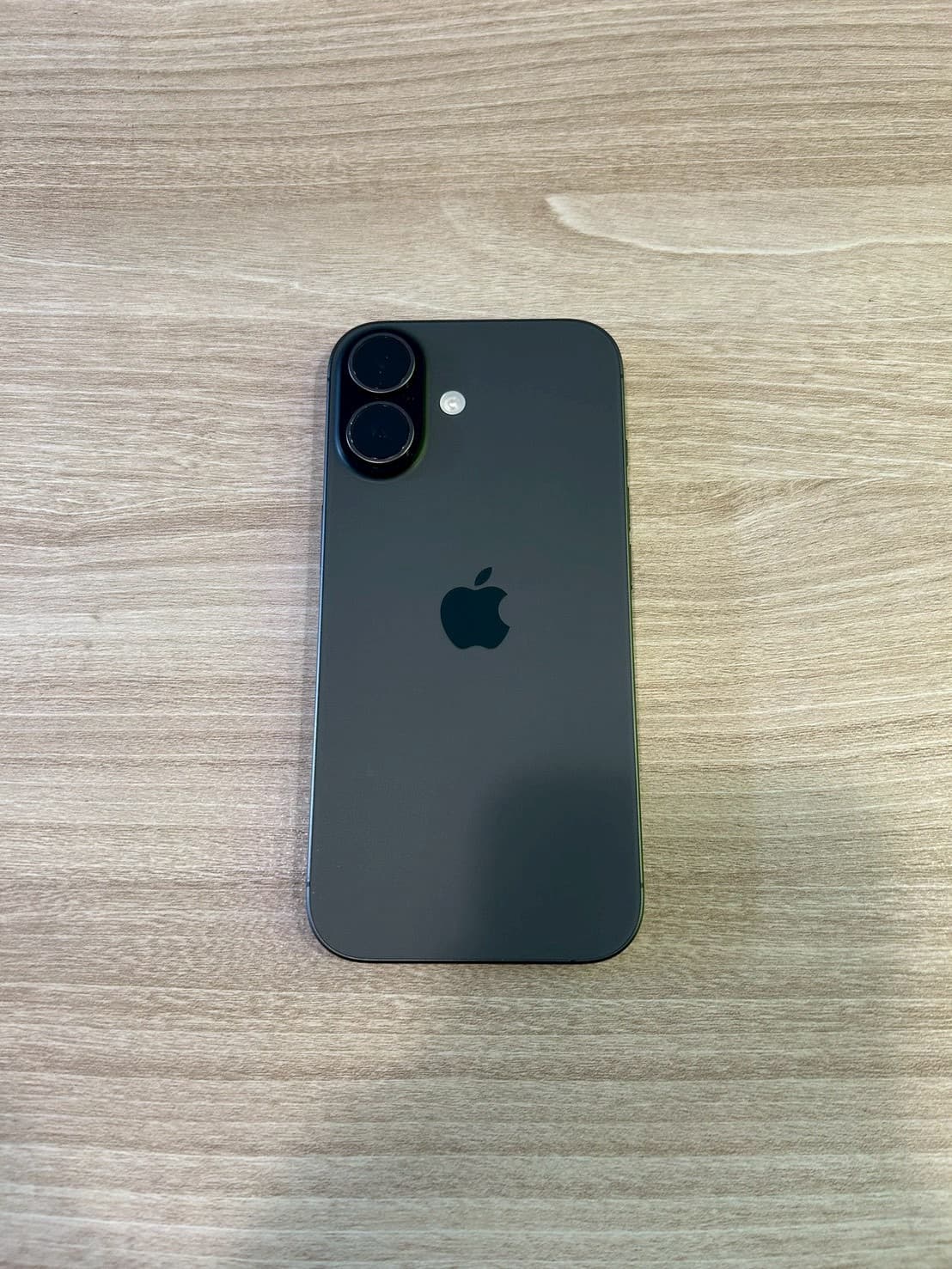 iPhone 17