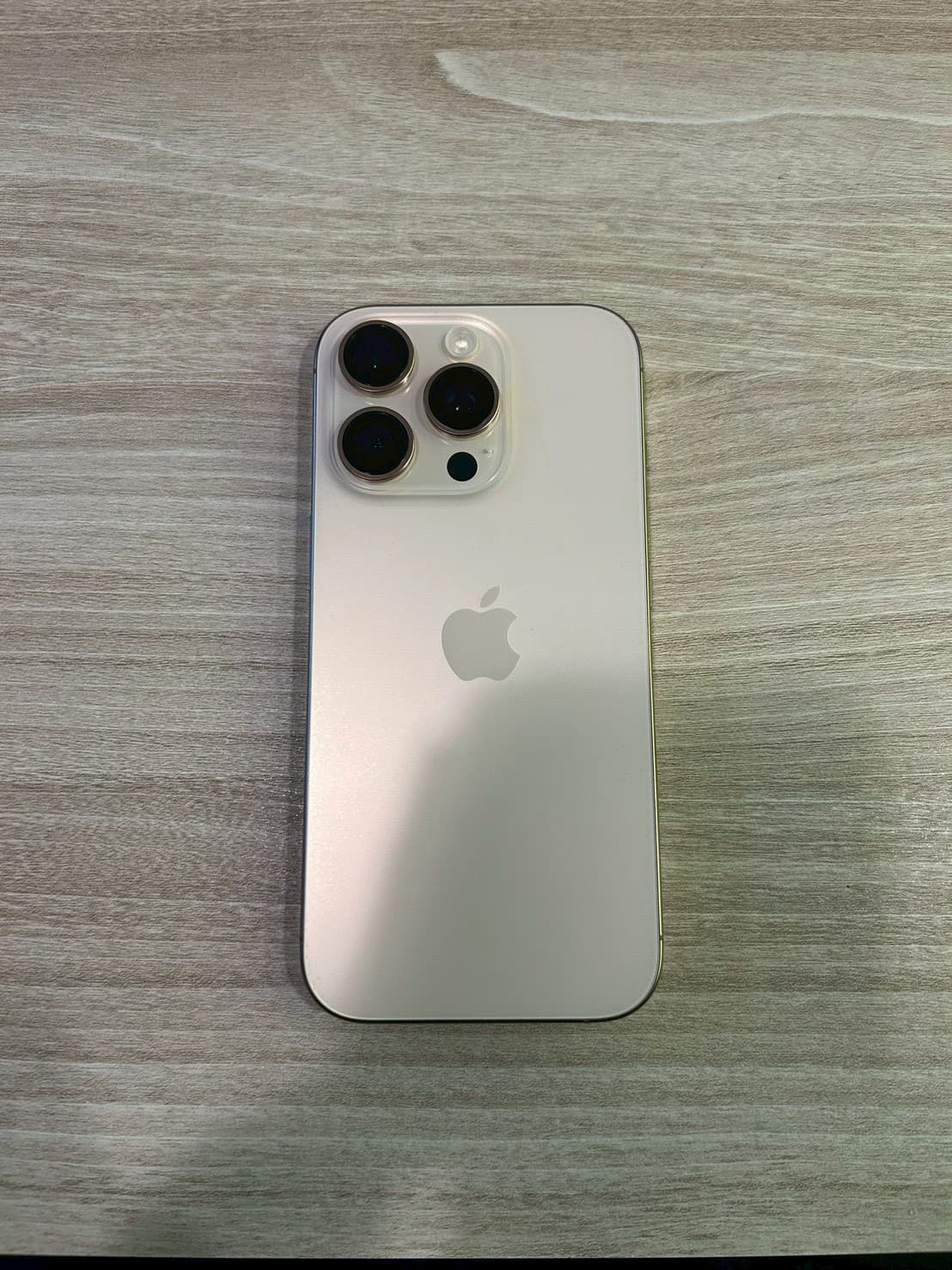 iPhone 16 Pro