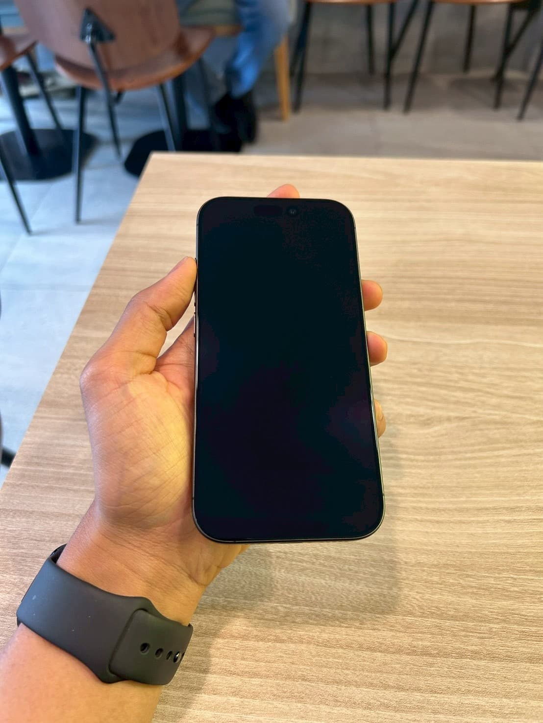 iPhone 17 - Image 2