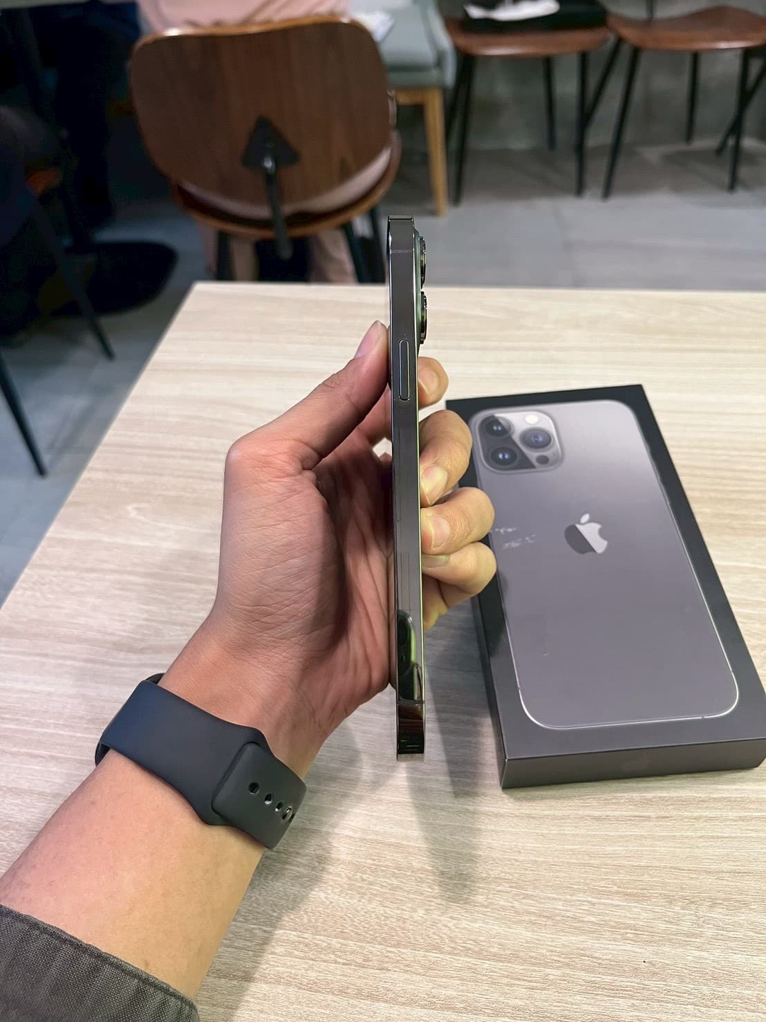 iPhone 13 Pro Max - Image 3