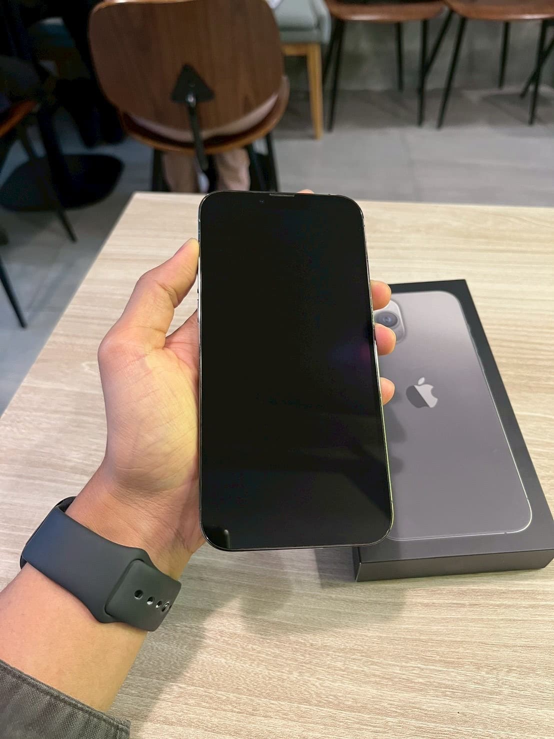 iPhone 13 Pro Max - Image 2