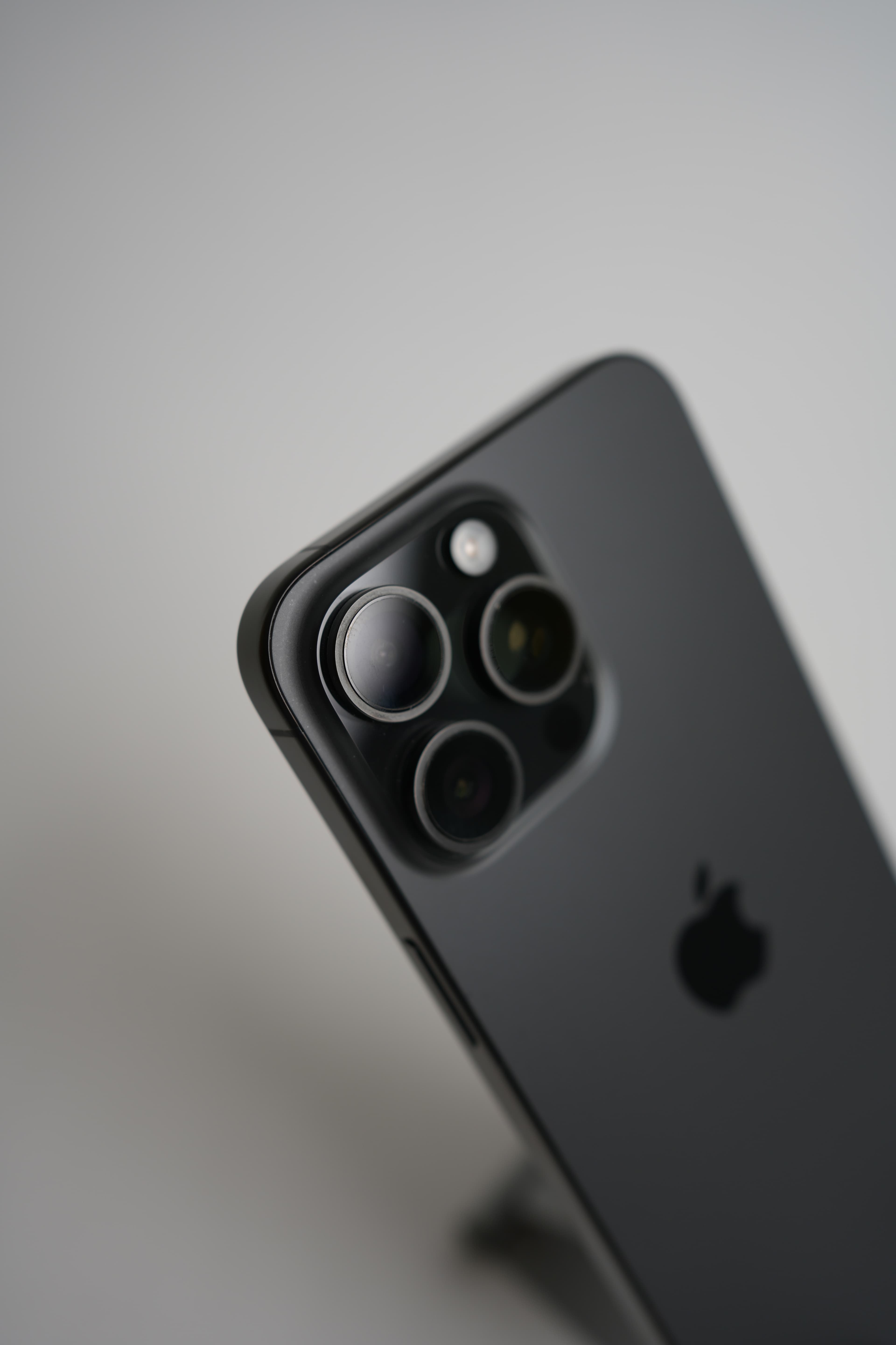 iPhone 15 Pro Max - Image 3