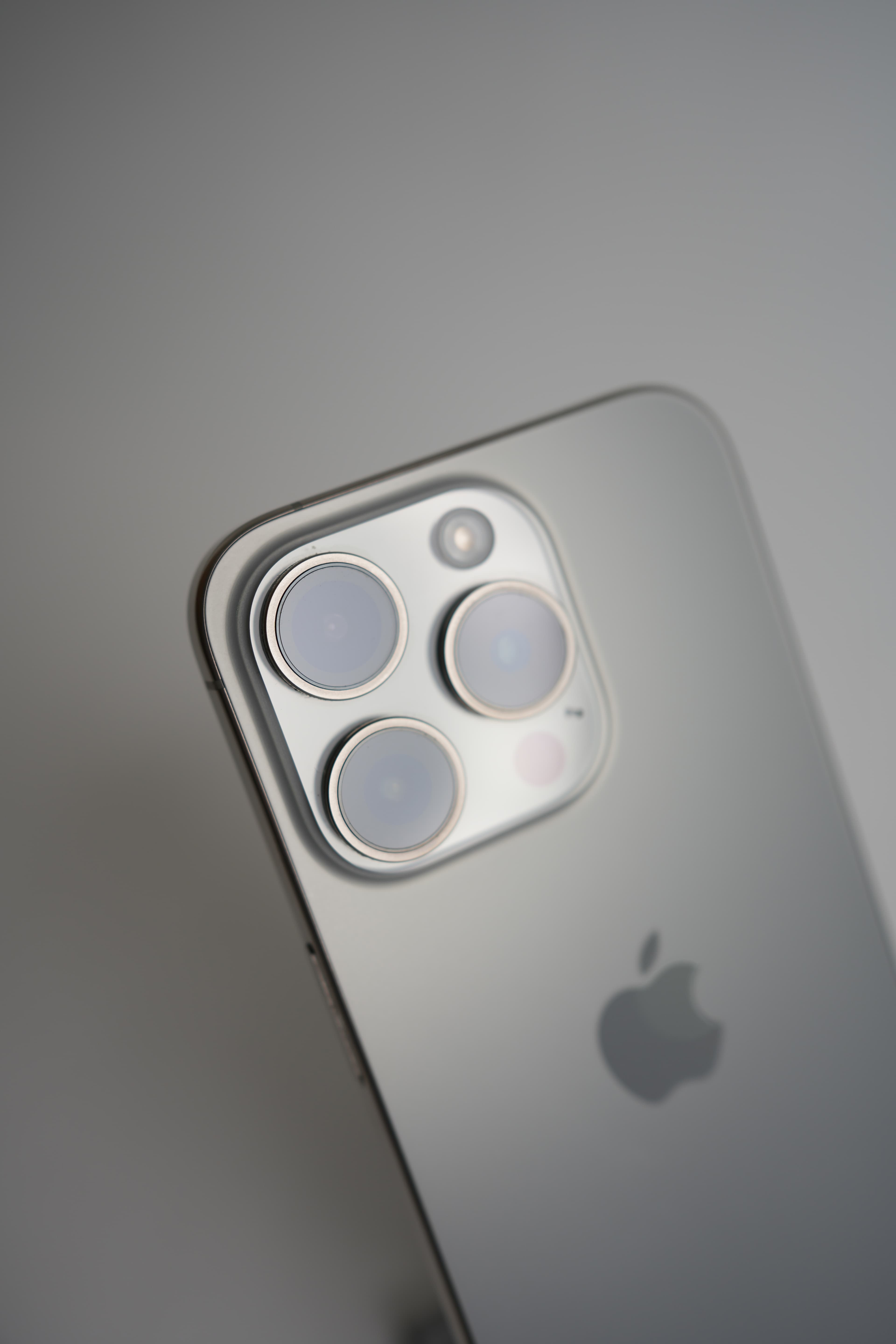 iPhone 15 Pro - Image 4