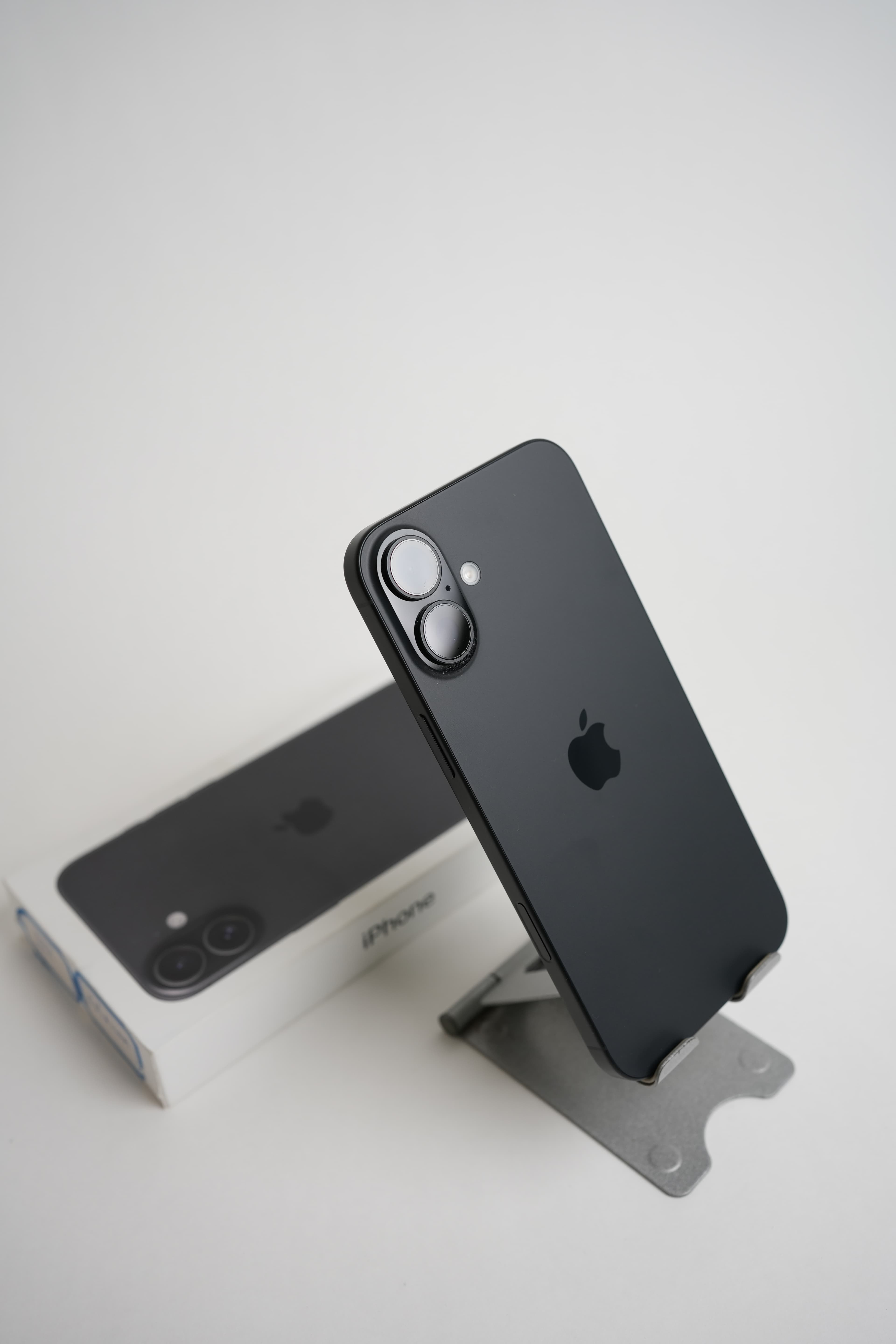 iPhone 16 Plus