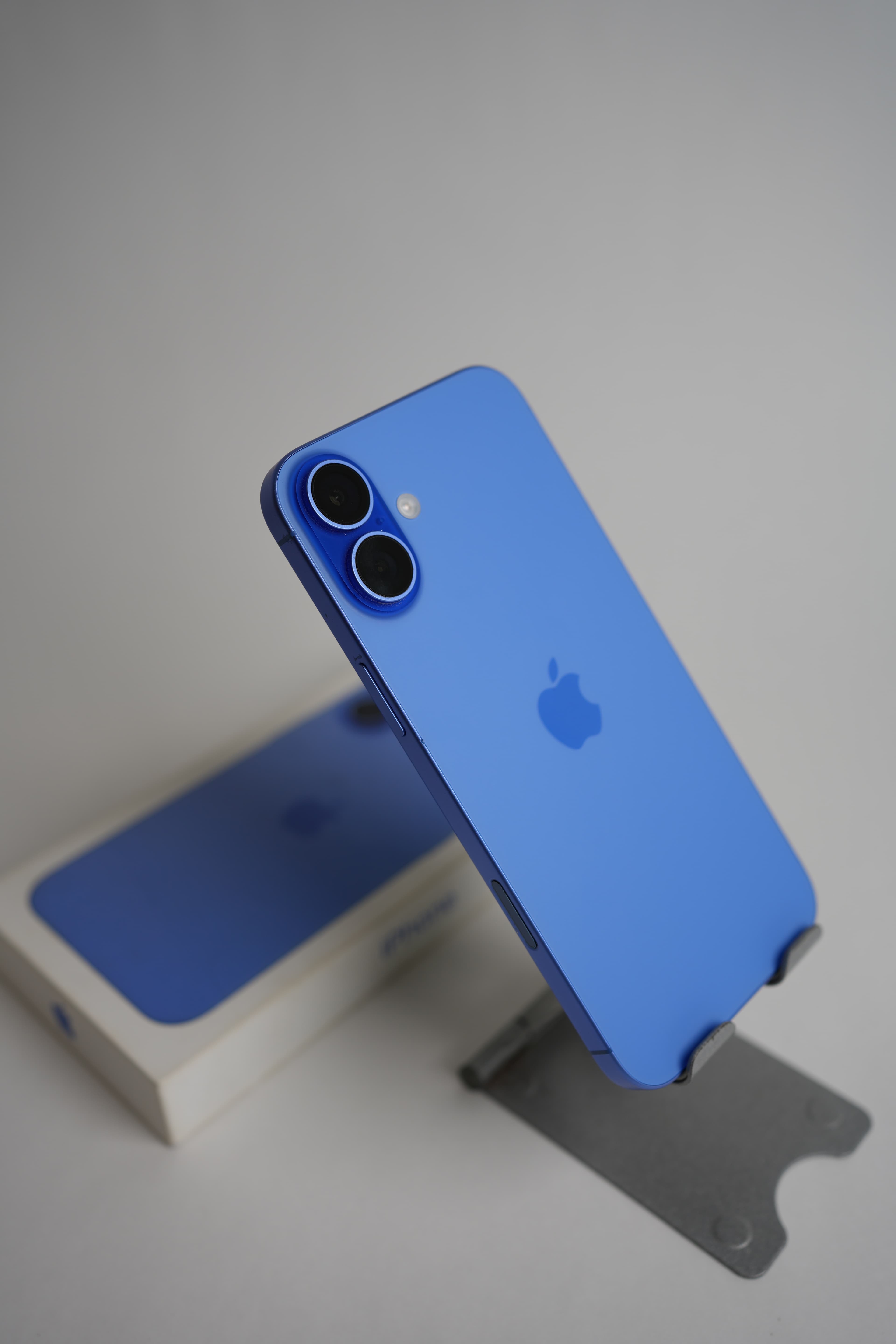 iPhone 16 Plus