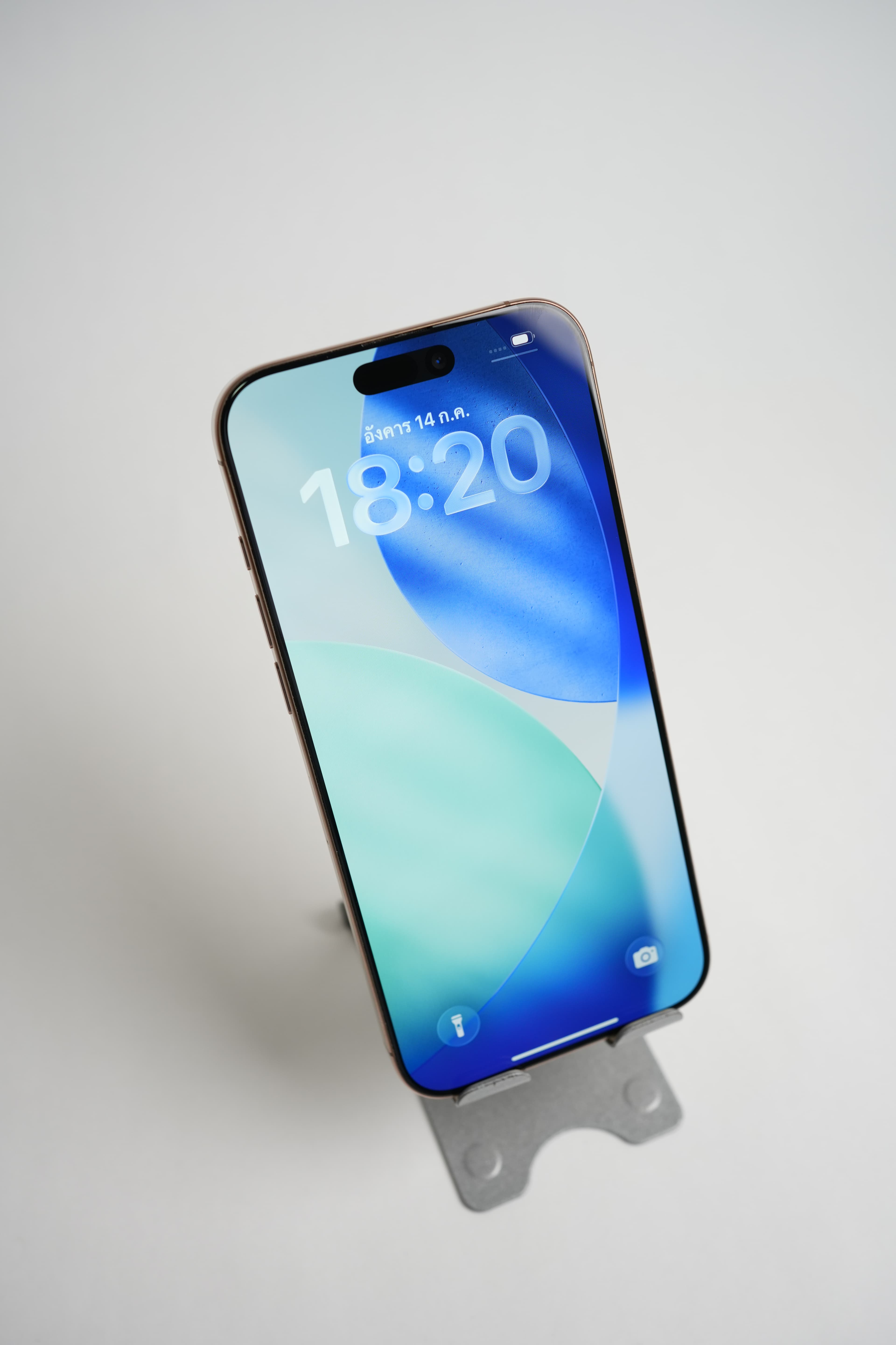 iPhone 16 Pro Max - Image 3
