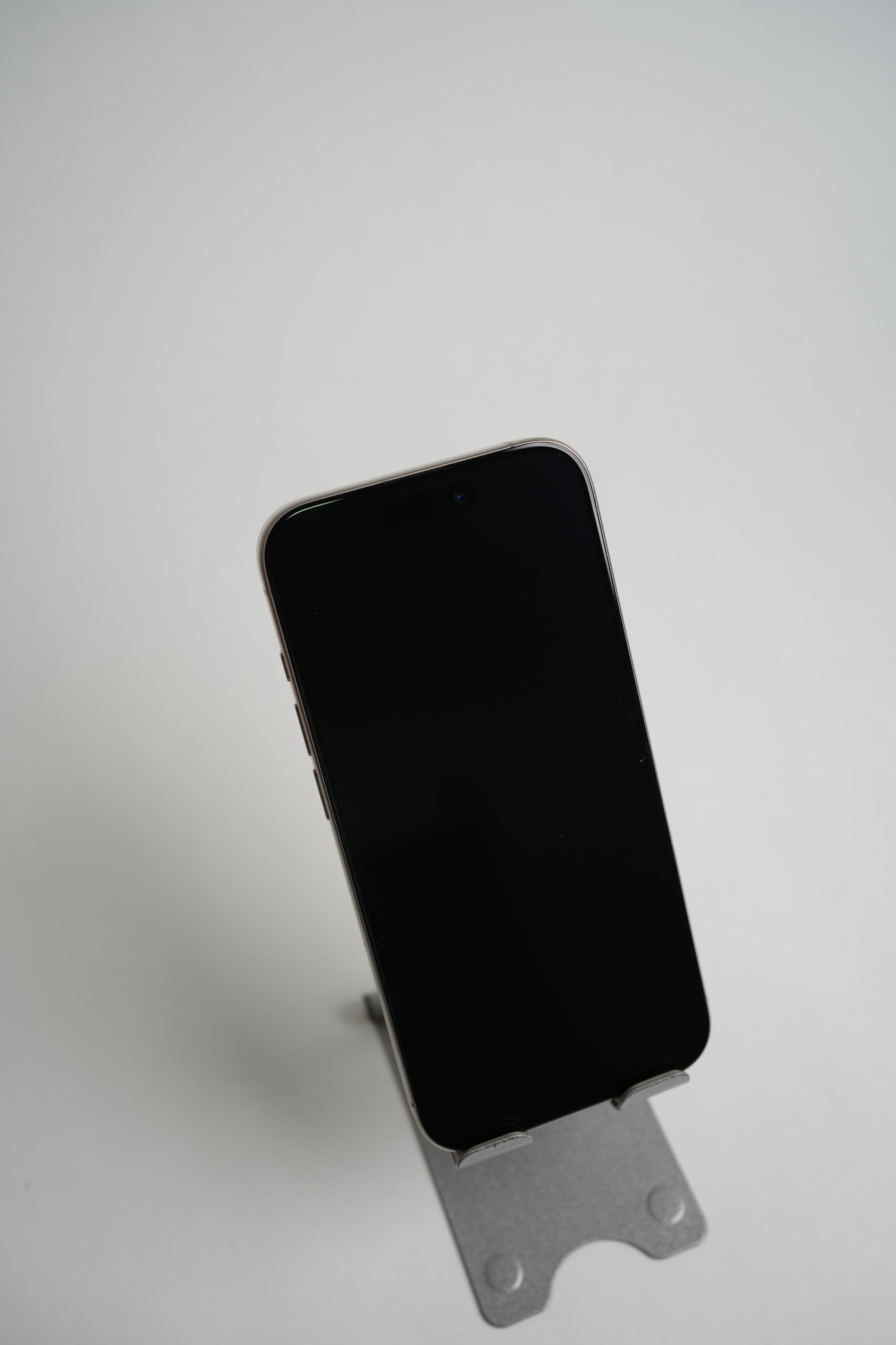 iPhone 15 Pro - Image 2