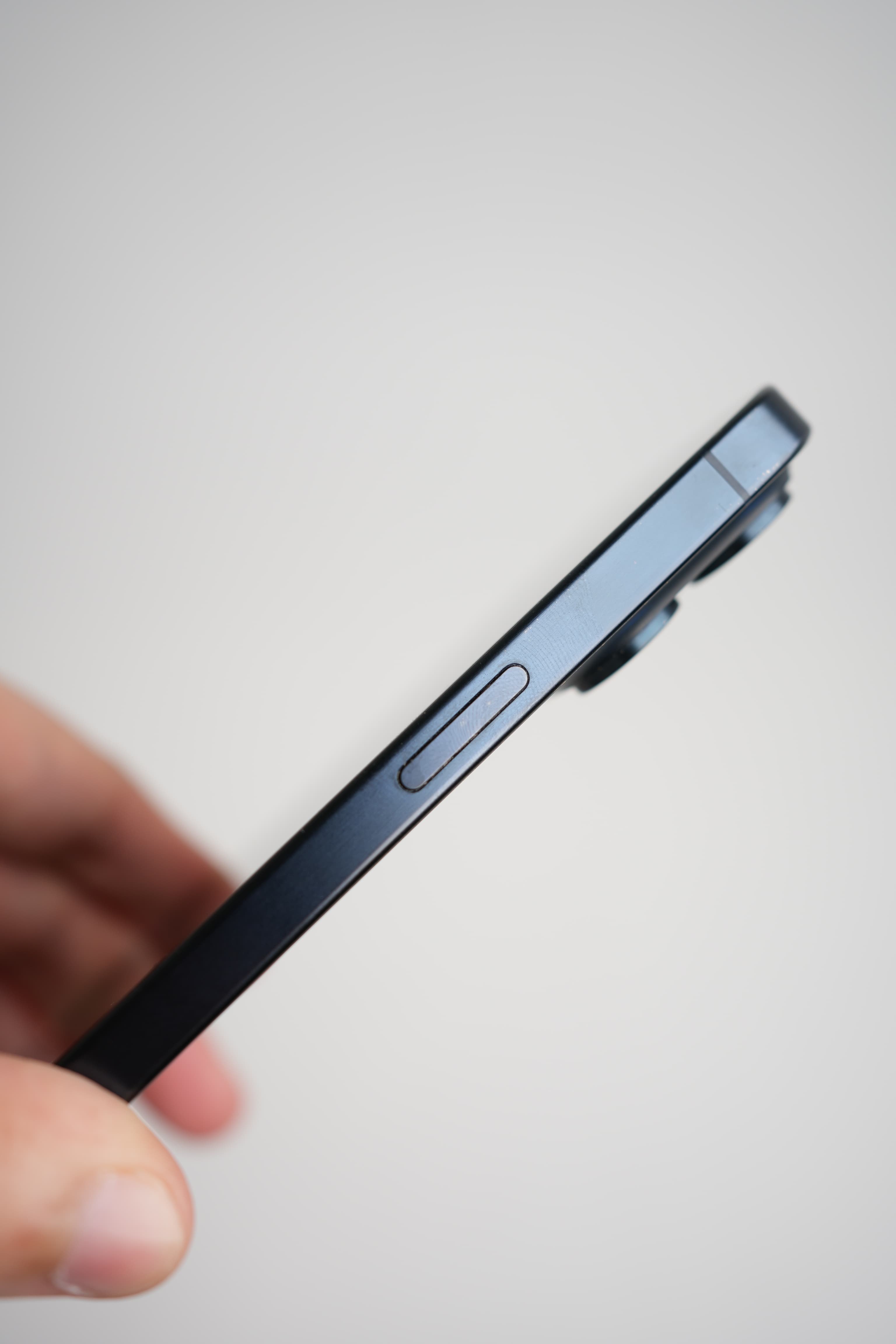 iPhone 15 Pro Max - Image 3