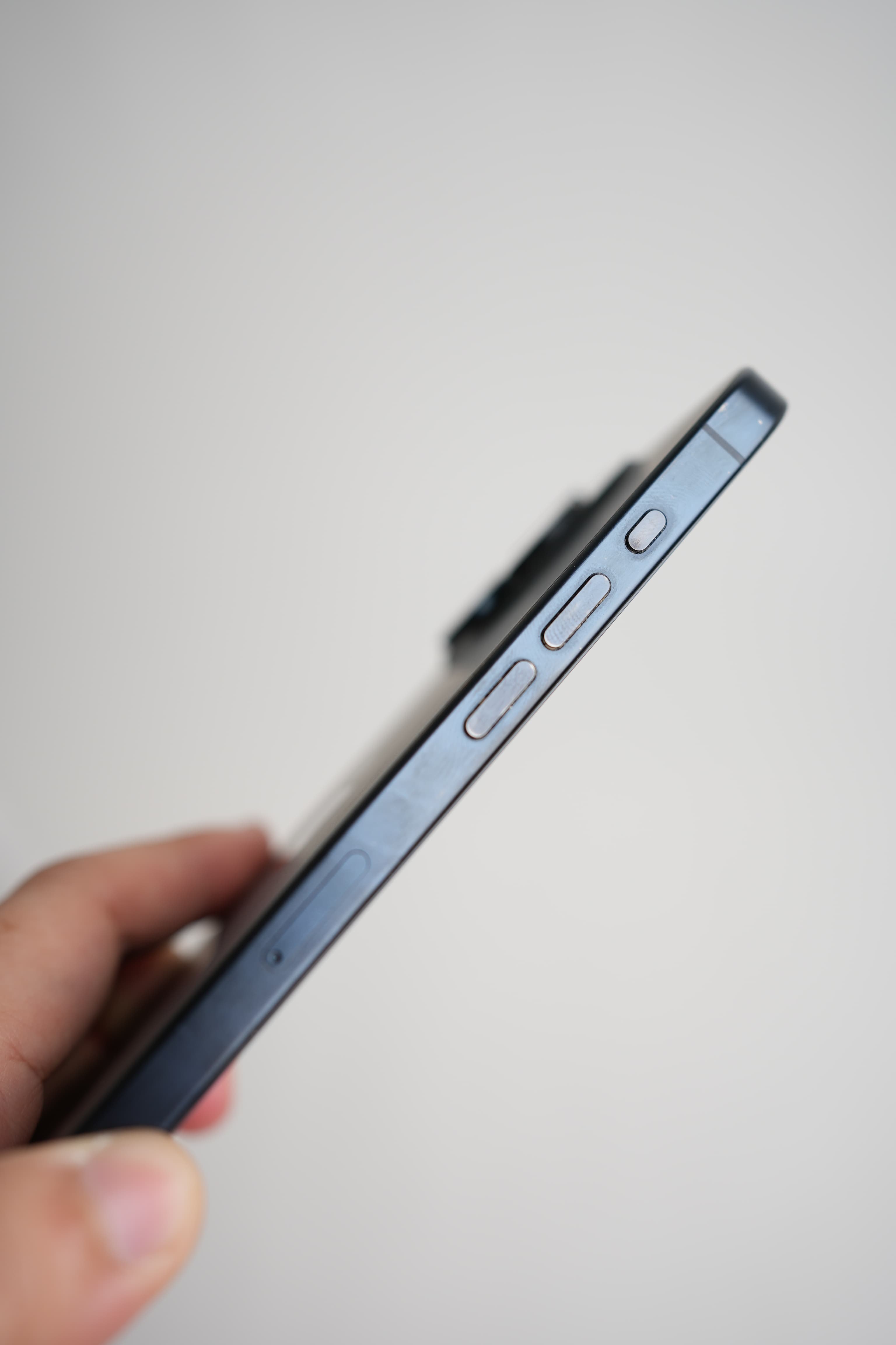 iPhone 15 Pro Max - Image 4