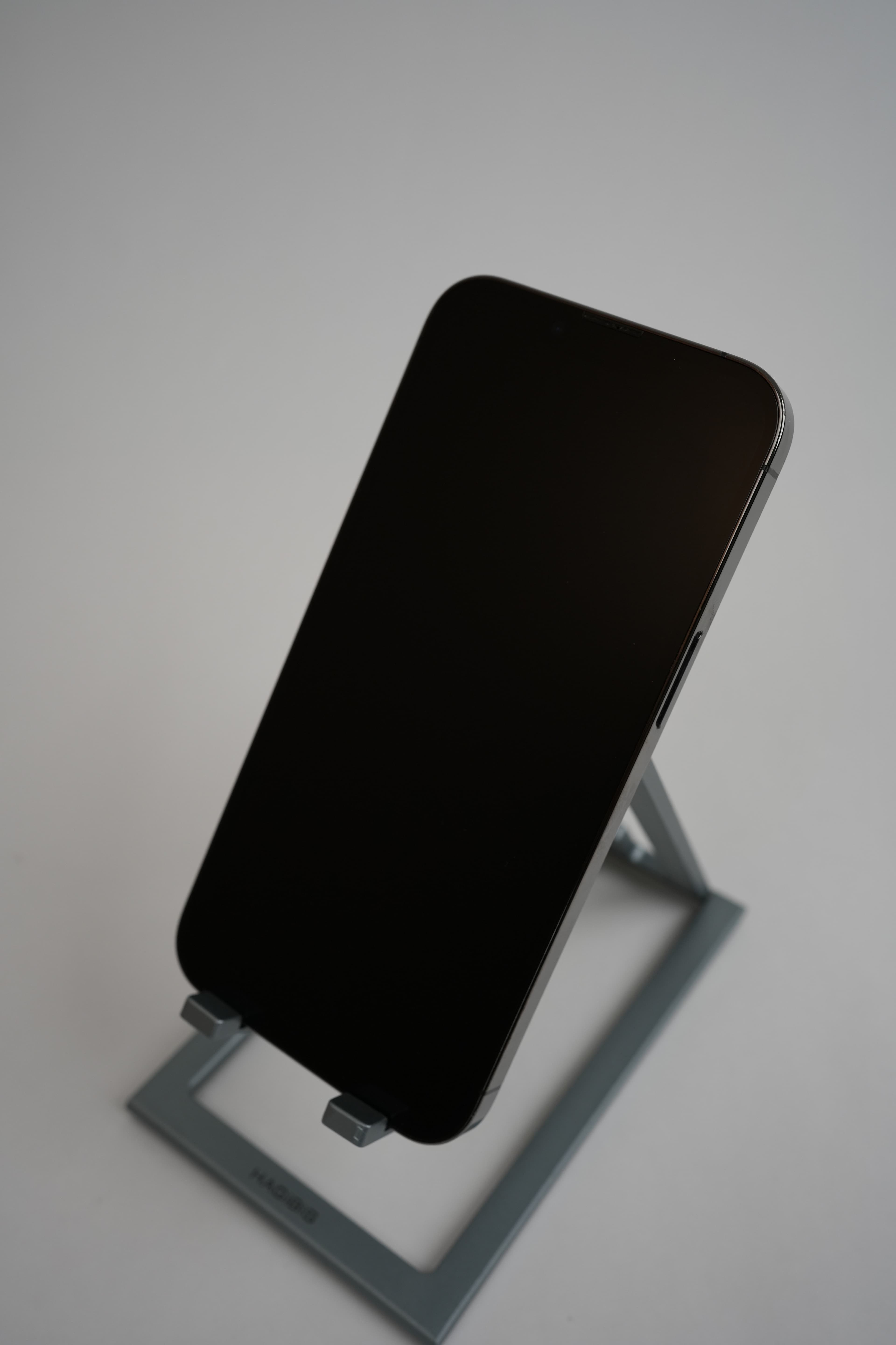 iPhone 13 Pro - Image 2