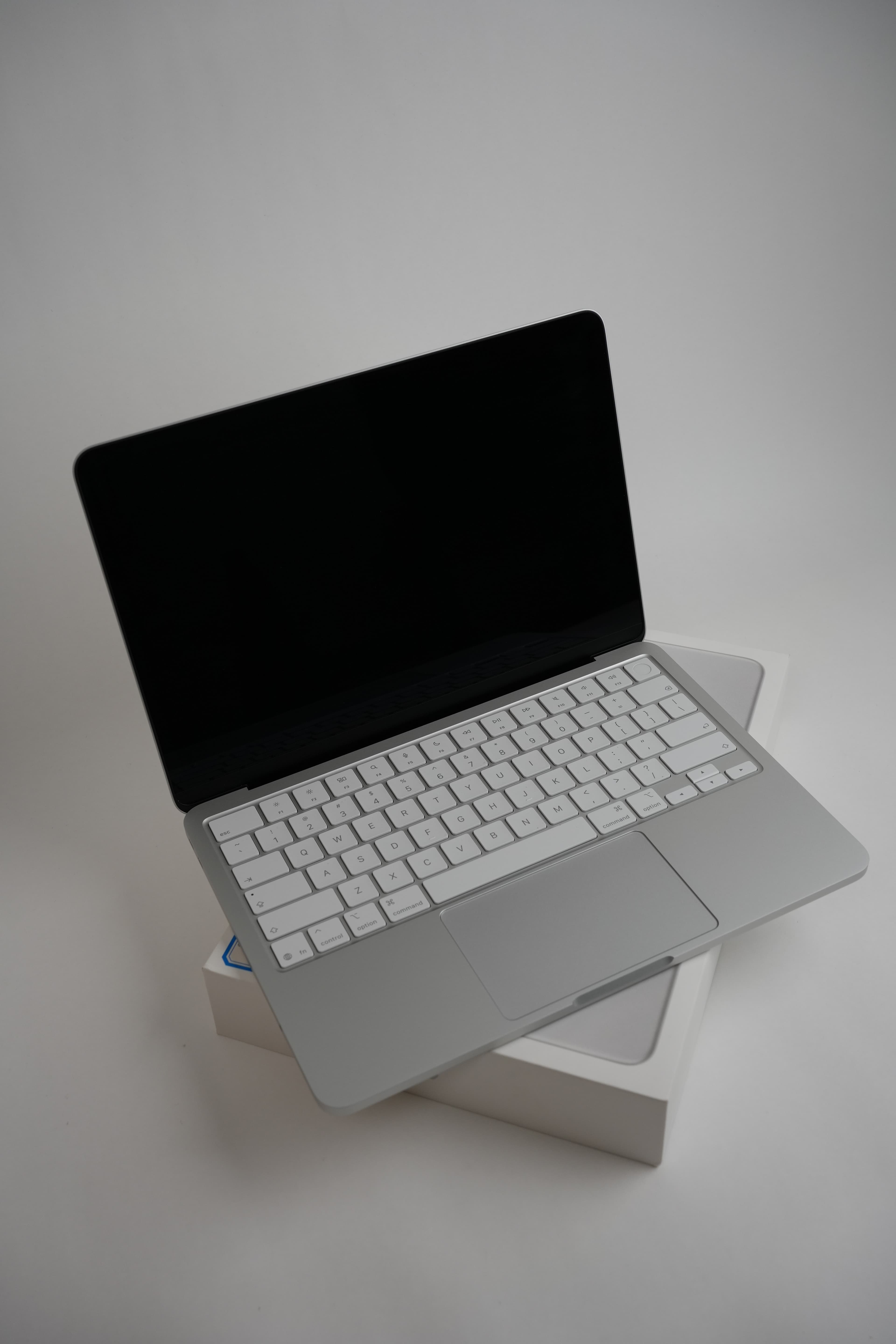 MacBook Neo A18Pro - Image 4
