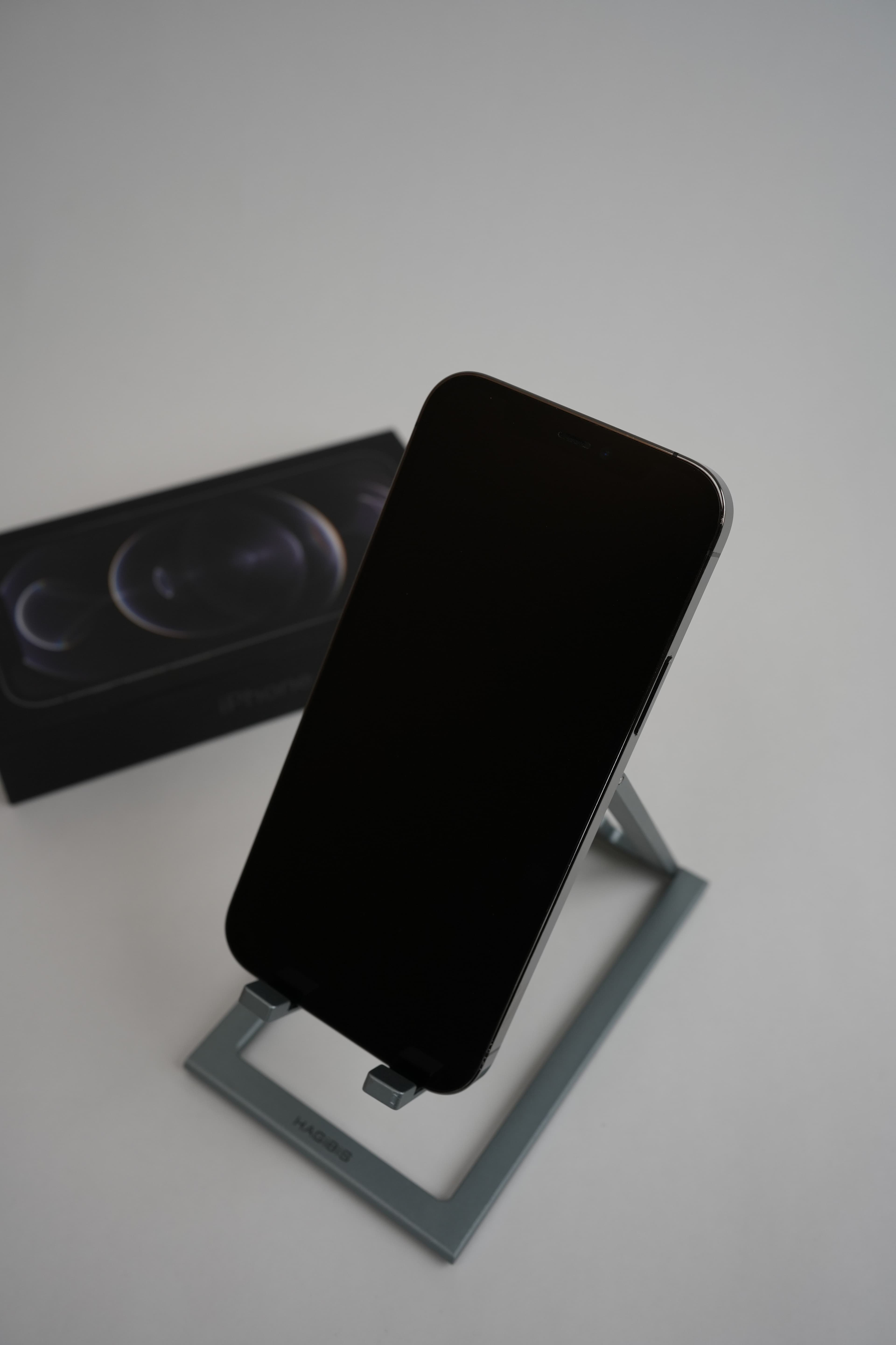iPhone 12 Pro - Image 2