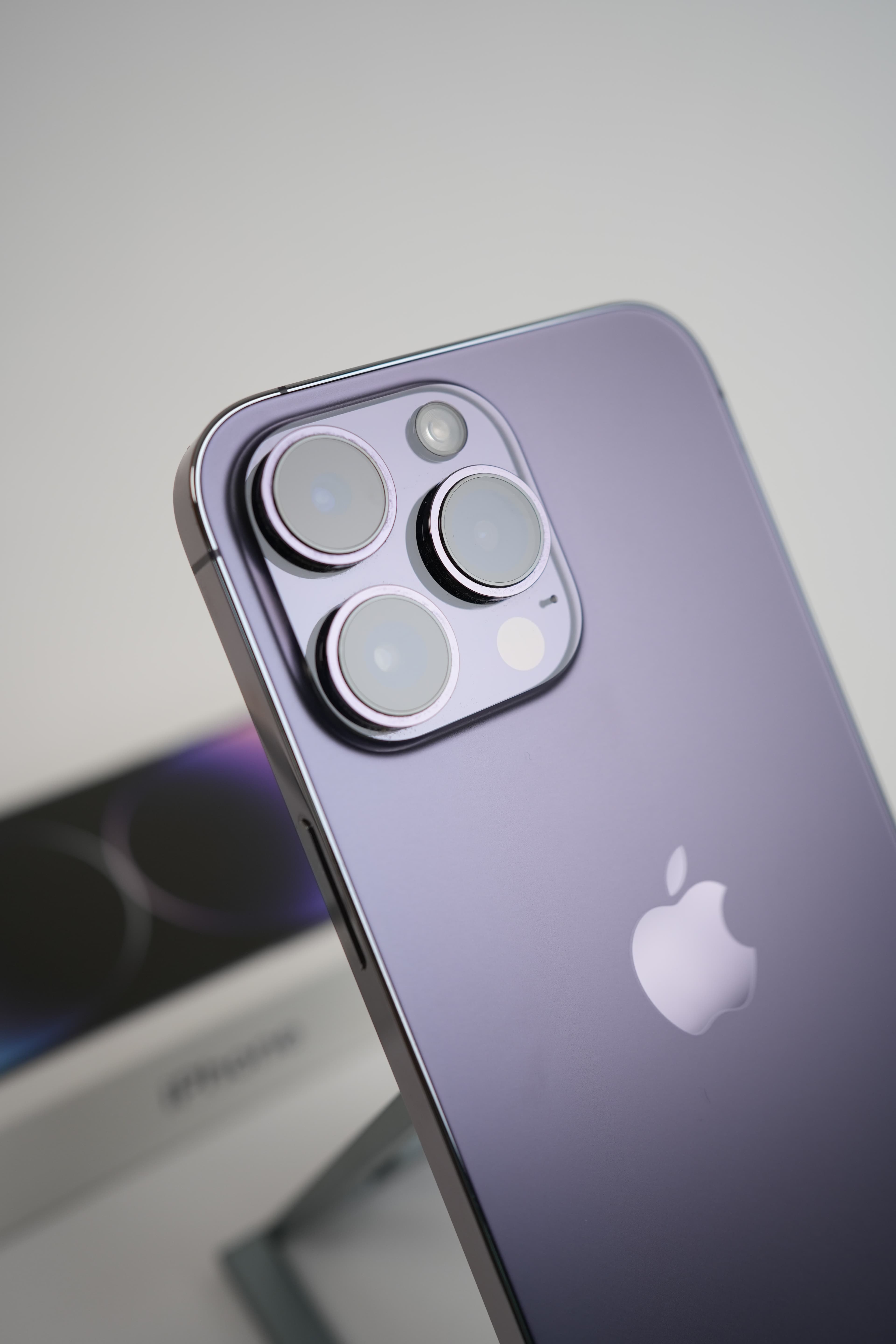 iPhone 14 Pro Max - Image 4
