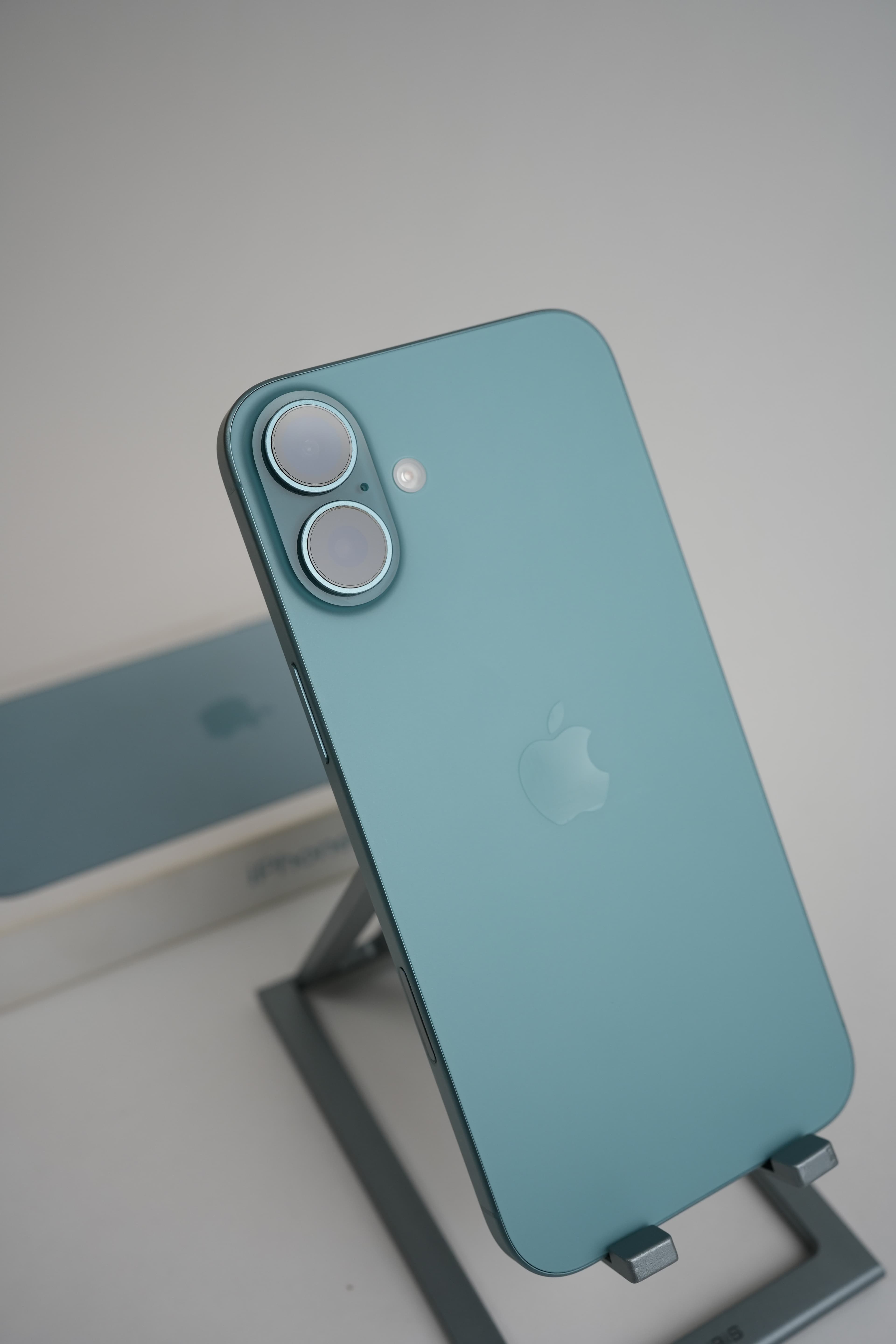 iPhone 16 Plus